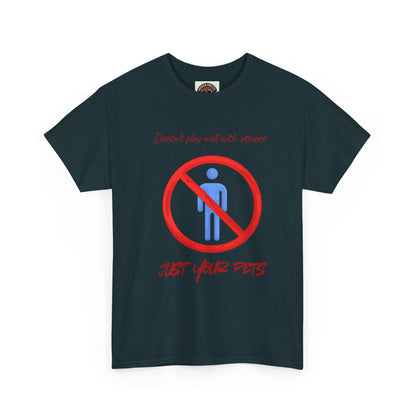 T‑Shirt — "Don’t forget your pets!" No People Icon Graphic Tee